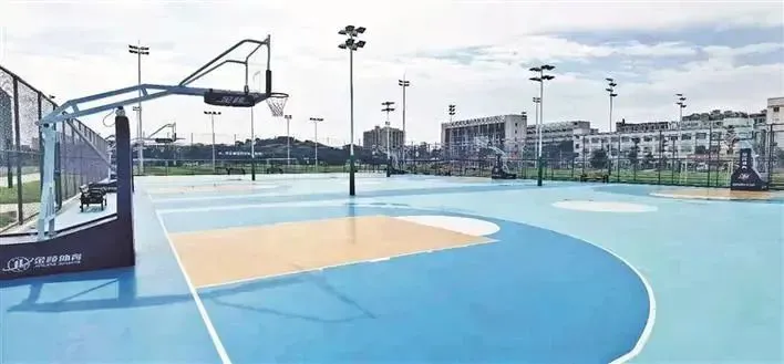 如何在篮球赛事中快速恢复体力_1